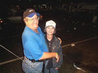 buddy&susanpeebles5-26-01.jpg (23070 bytes)